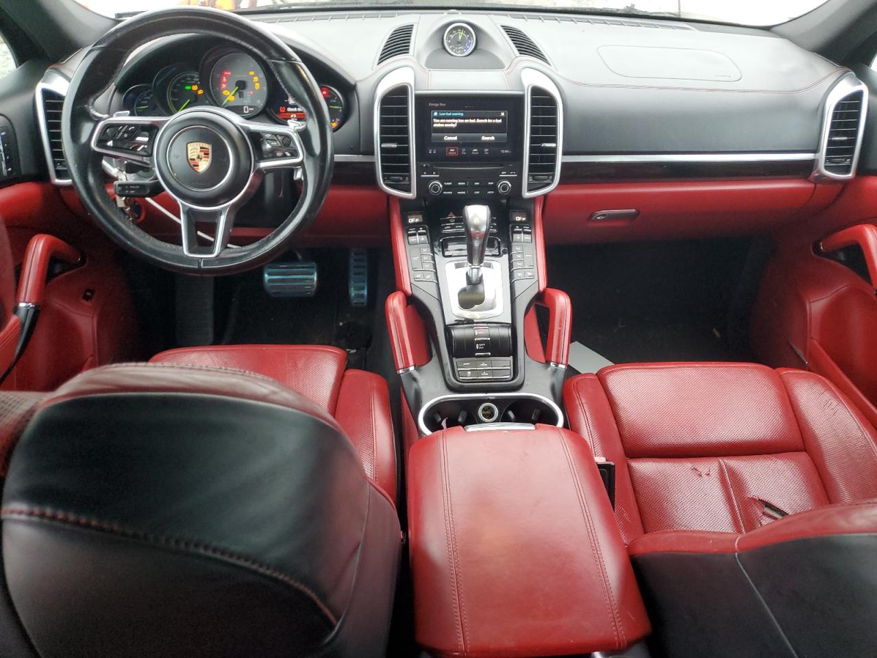 2017 PORSCHE CAYENNE