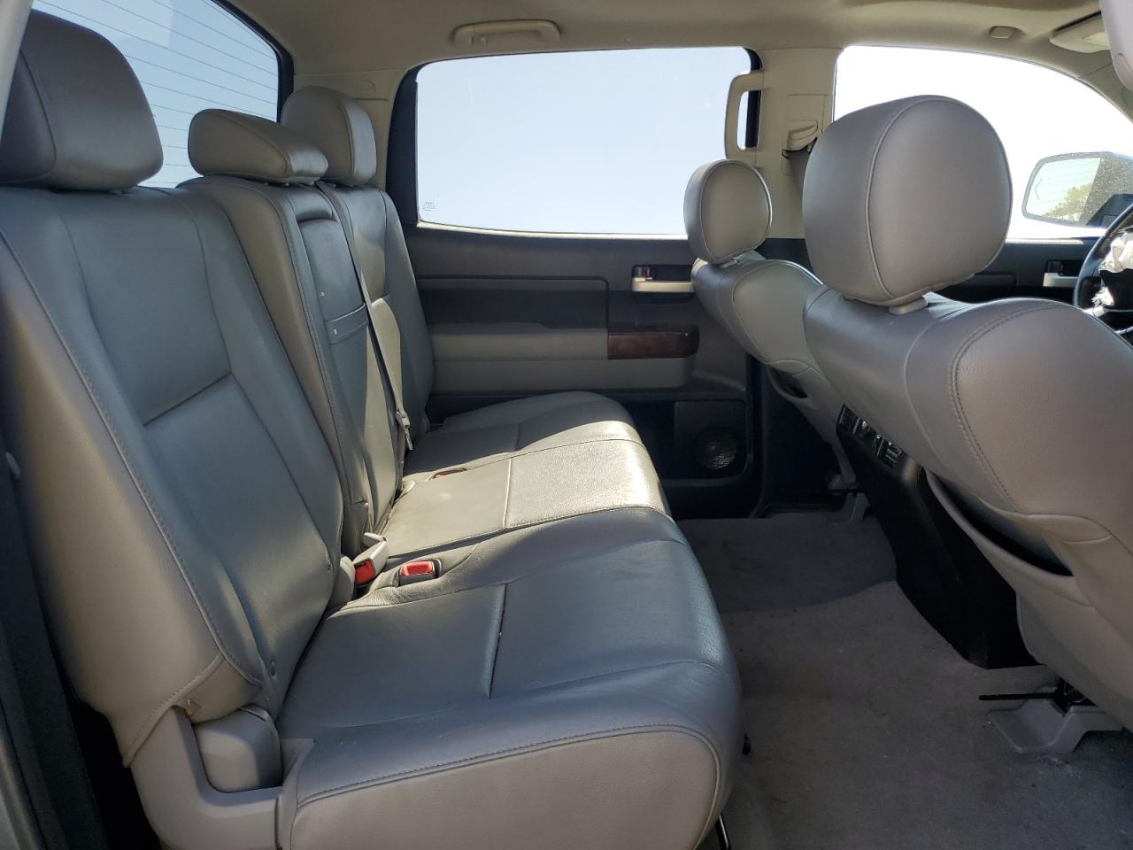 2010 TOYOTA TUNDRA