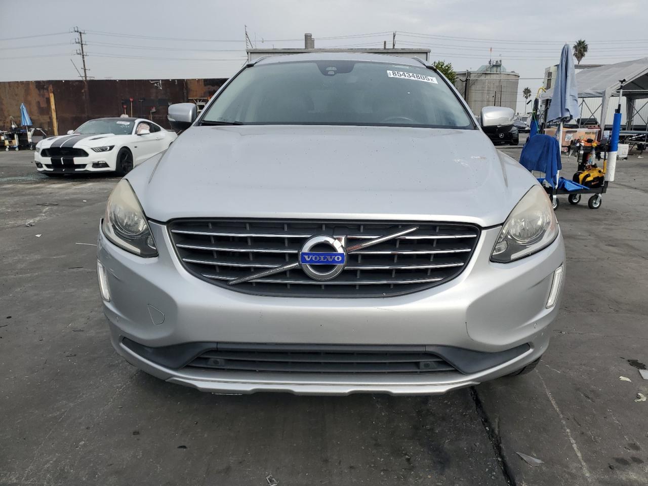 2015 VOLV XC60