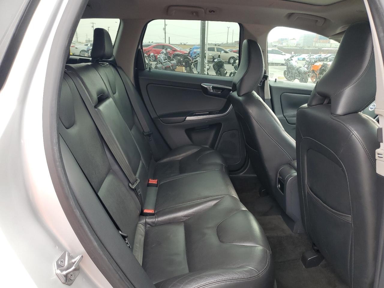 2015 VOLV XC60