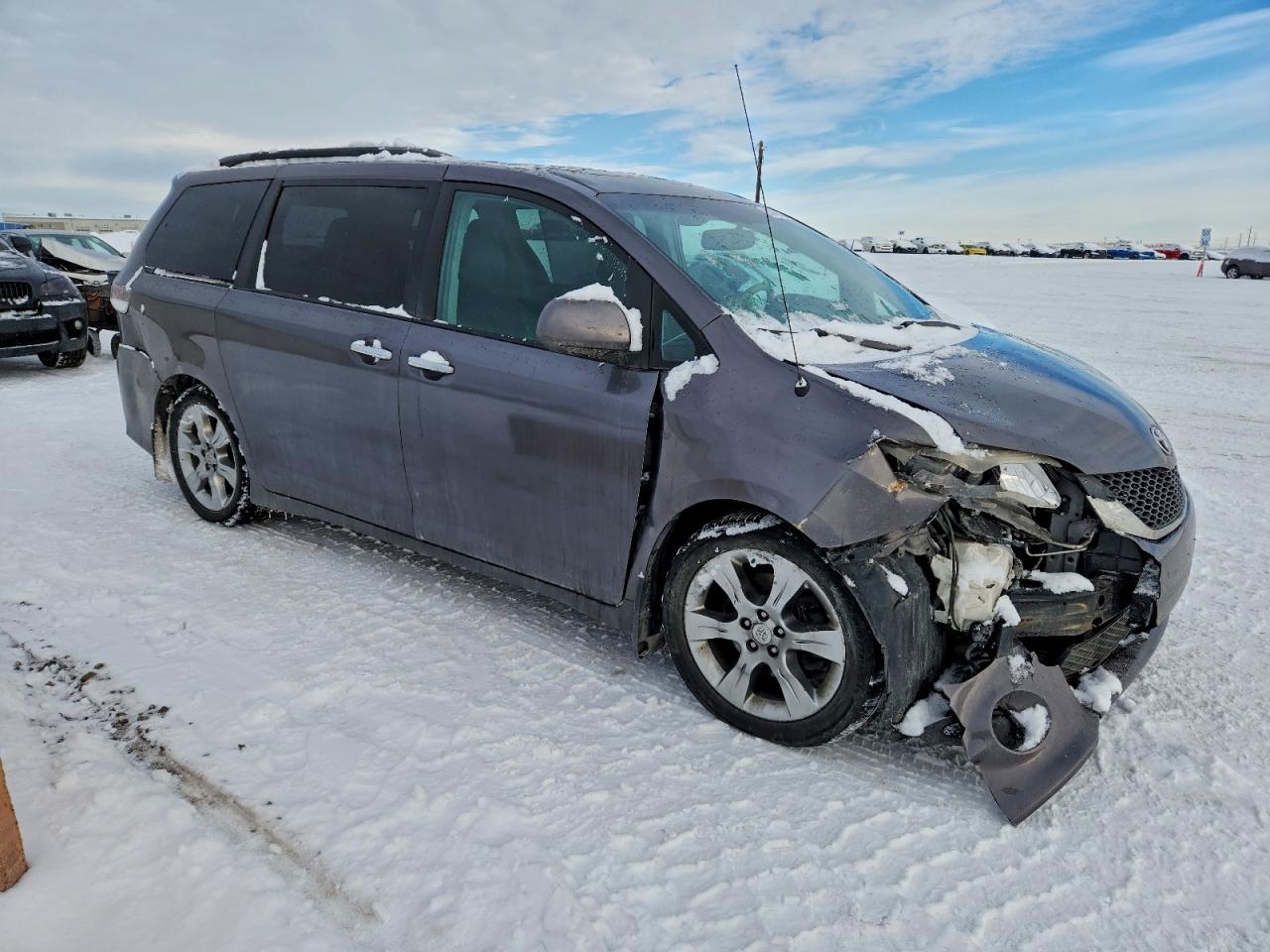 2013 TOYOTA TRUCK/VAN SIENNA