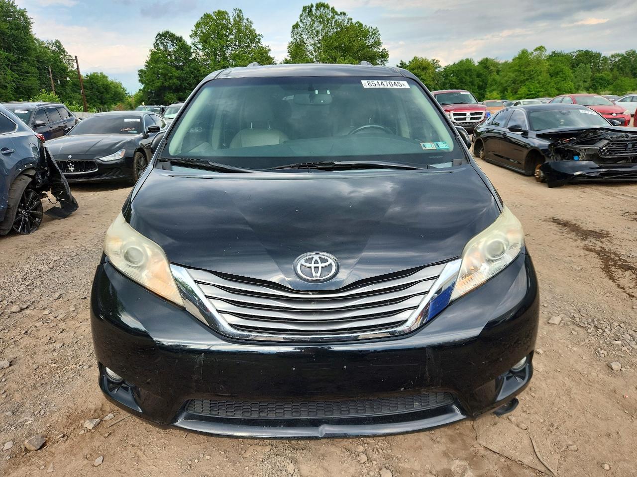 2015 TOYOTA SIENNA