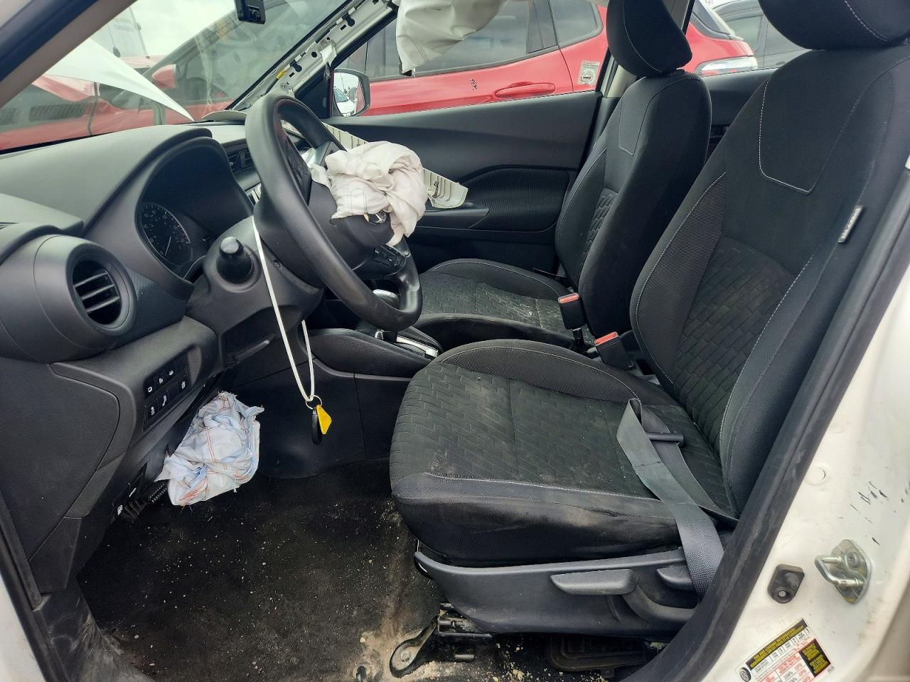 2021 NISSAN KICKS