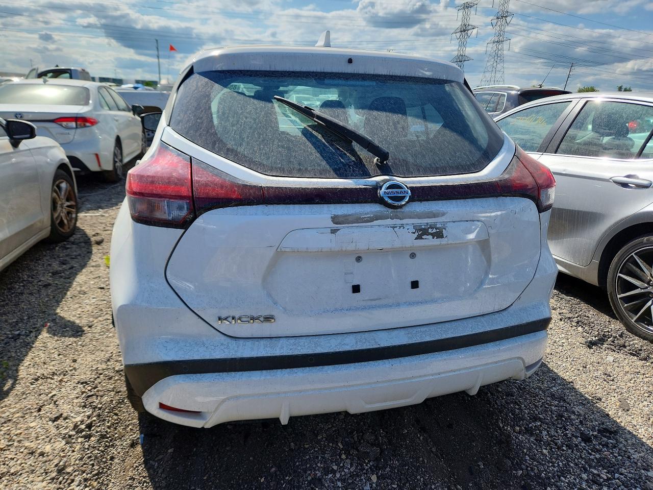 2021 NISSAN KICKS