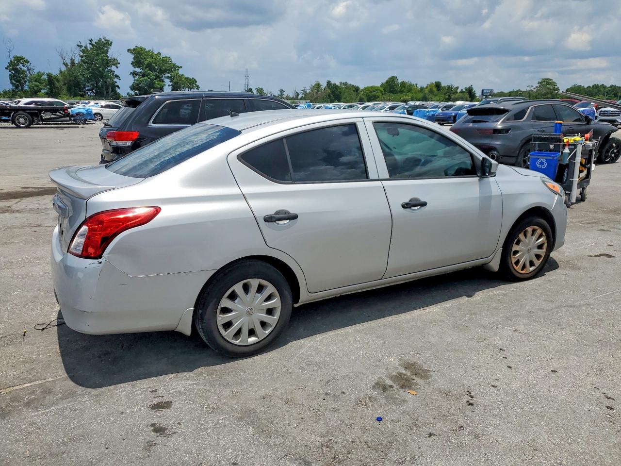 2018 NISSAN VERSA