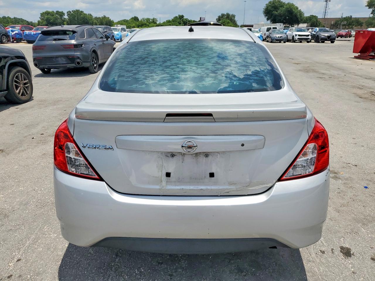 2018 NISSAN VERSA