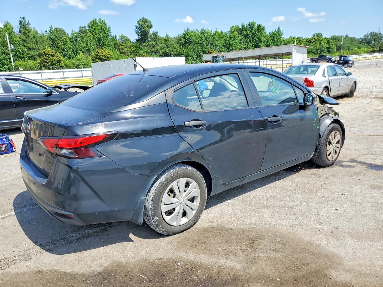 2021 NISSAN VERSA