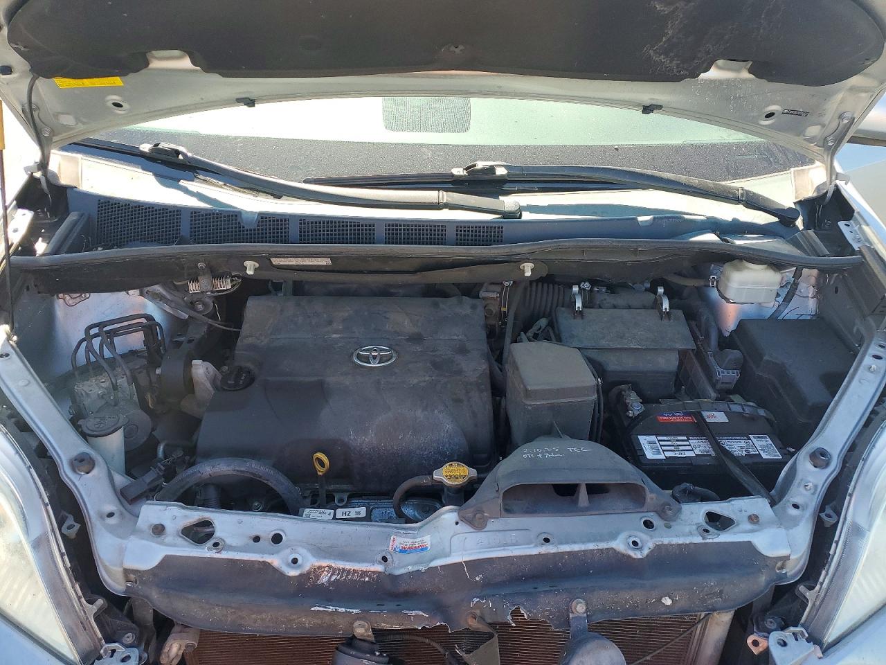 2013 TOYOTA SIENNA