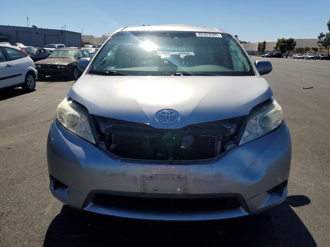 2013 TOYOTA SIENNA