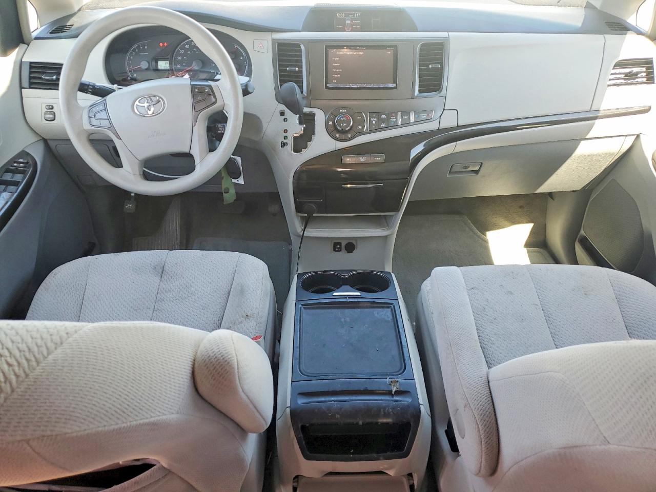 2013 TOYOTA SIENNA