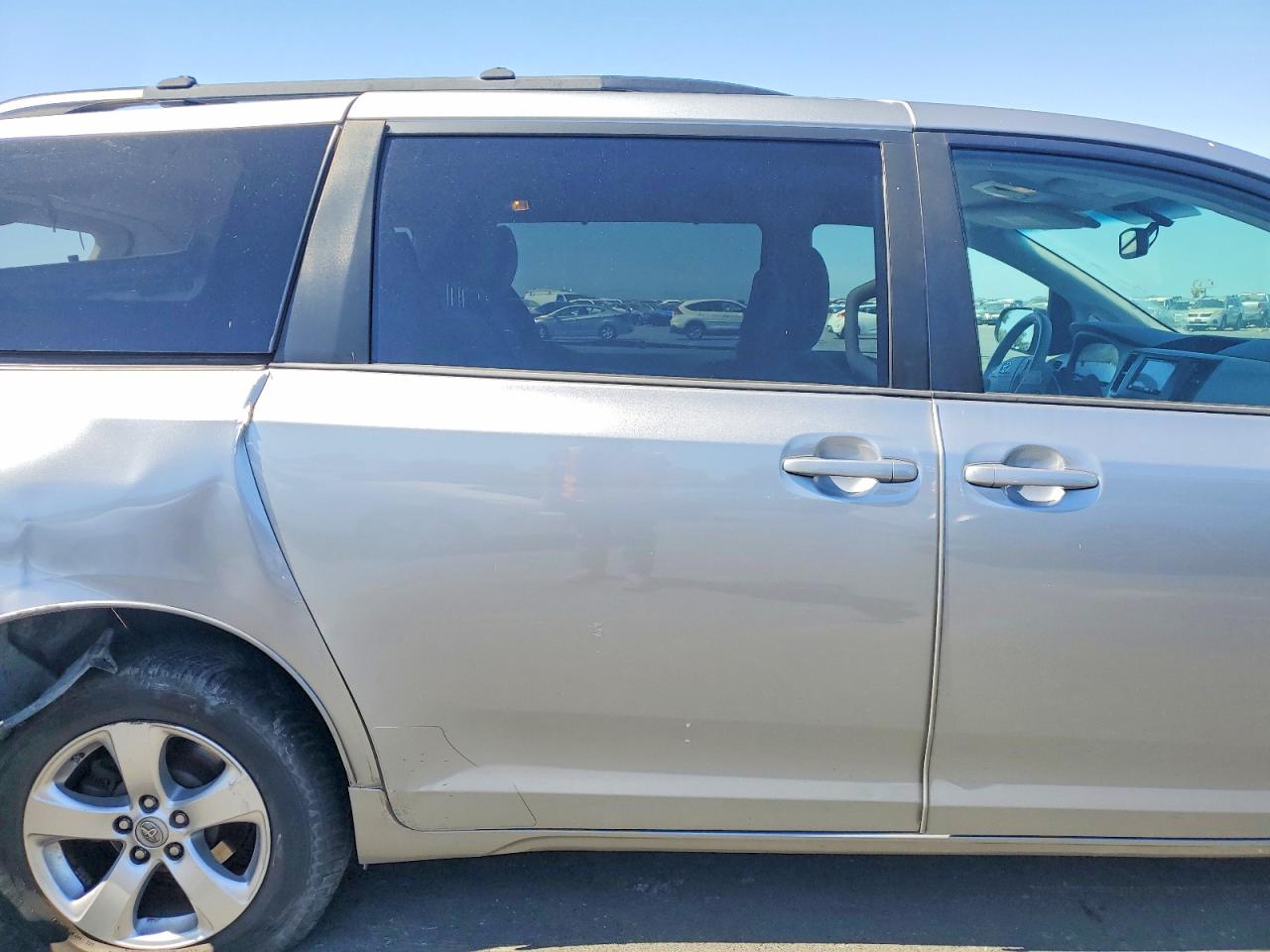 2013 TOYOTA SIENNA