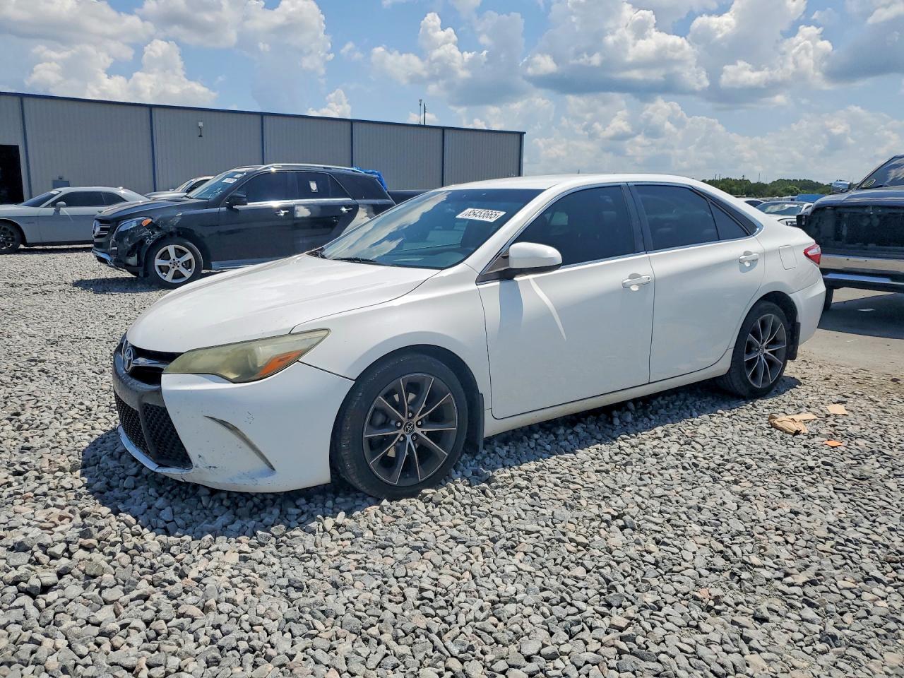 2015 TOYOTA CAMRY