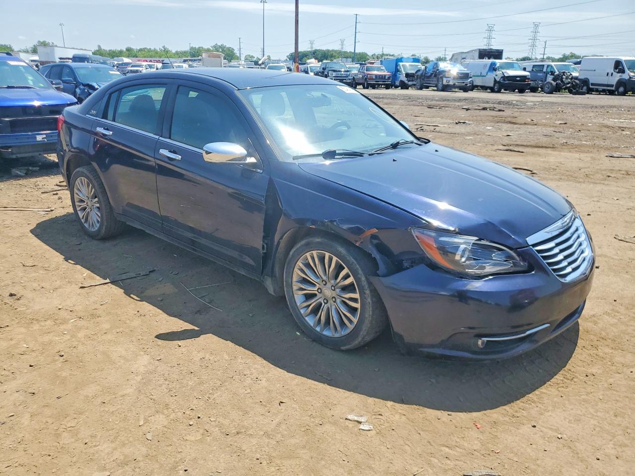 2012 CHRYSLER 200