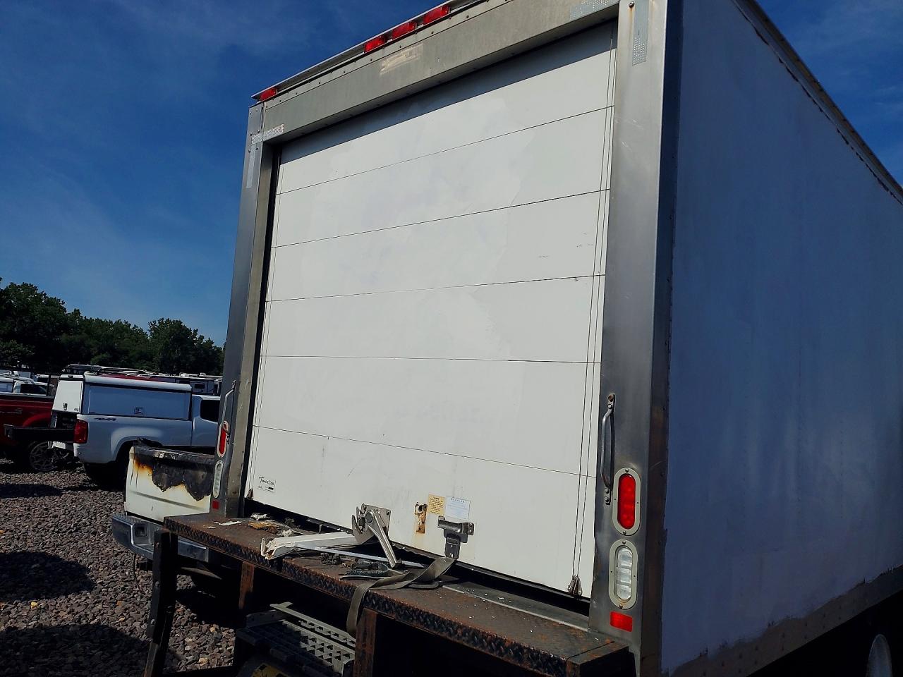 2019 INTERNATIONAL 4000 SERIE