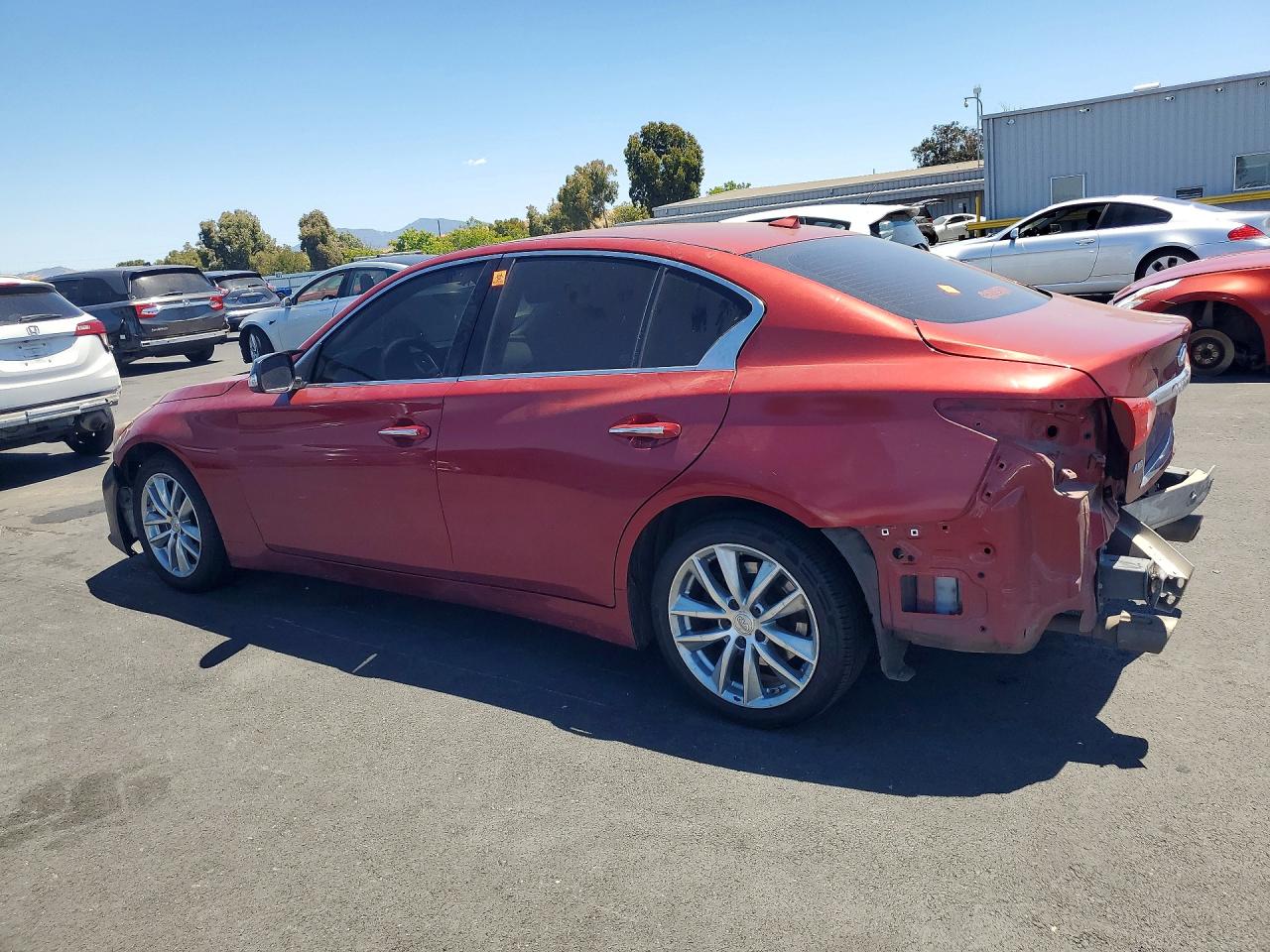 2016 INFINITI Q50