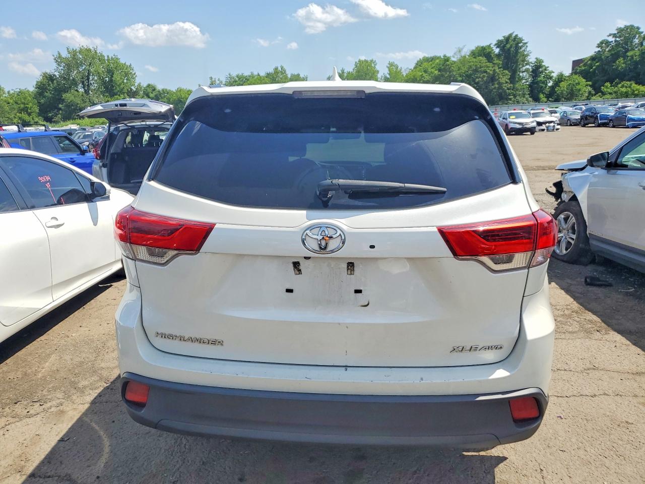 2019 TOYOTA HIGHLANDER