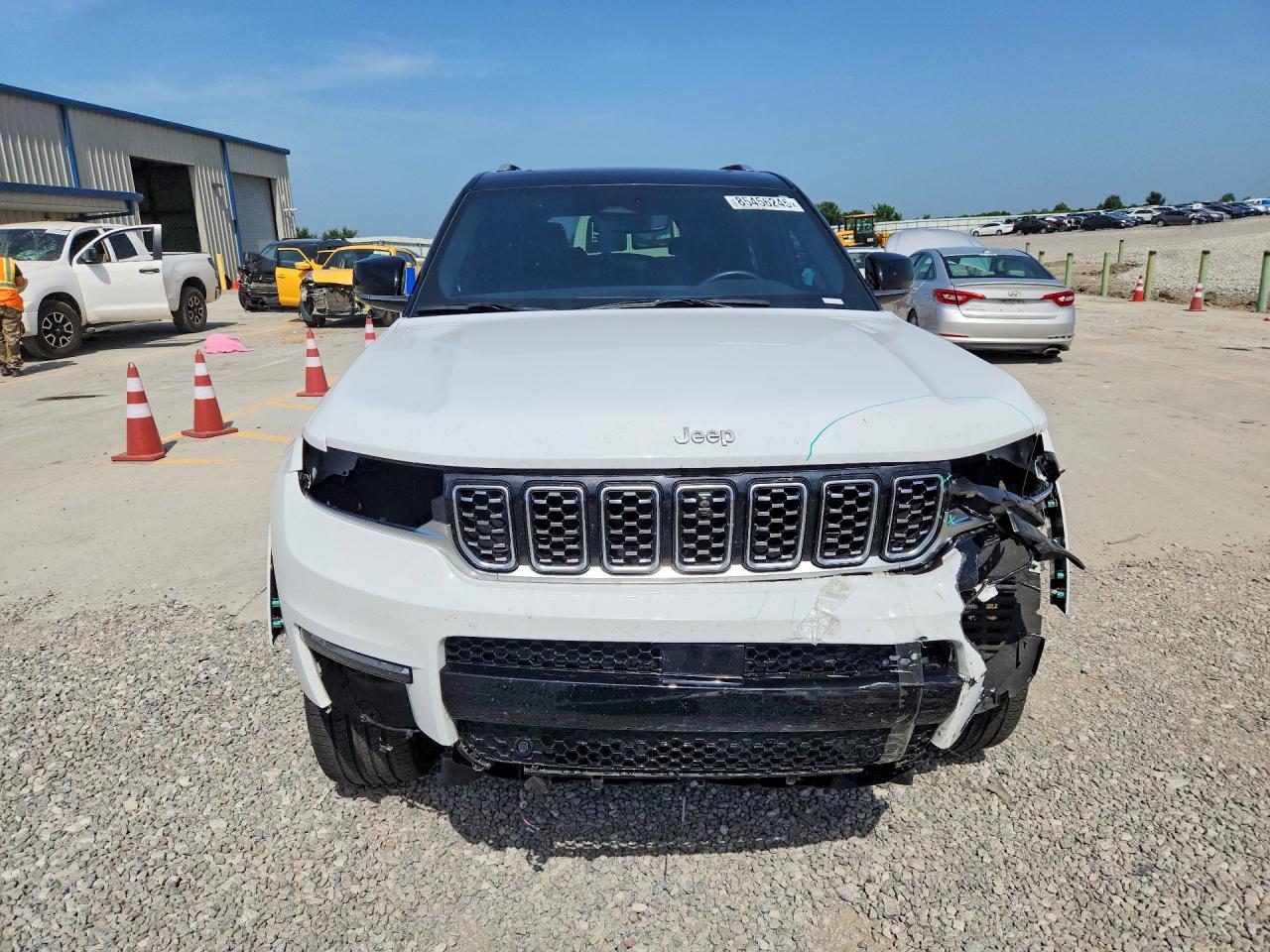 2023 JEEP CHEROKEE
