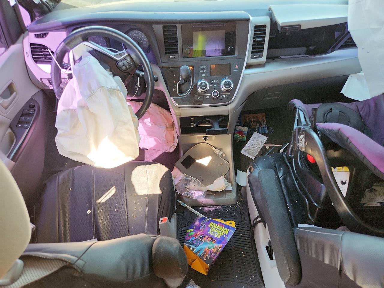 2016 TOYOTA SIENNA