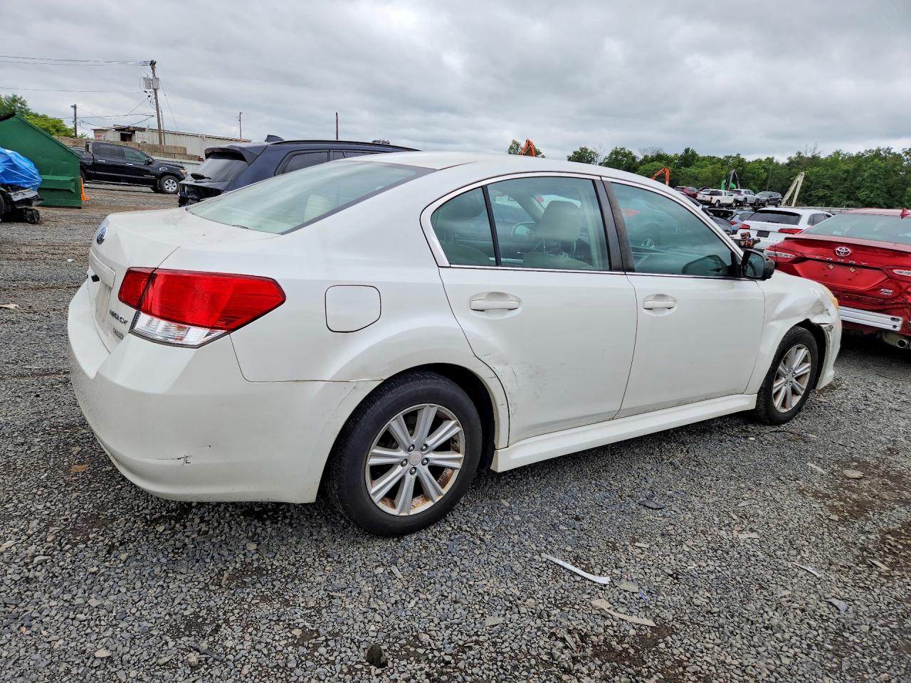 2011 SUBARU LEGACY