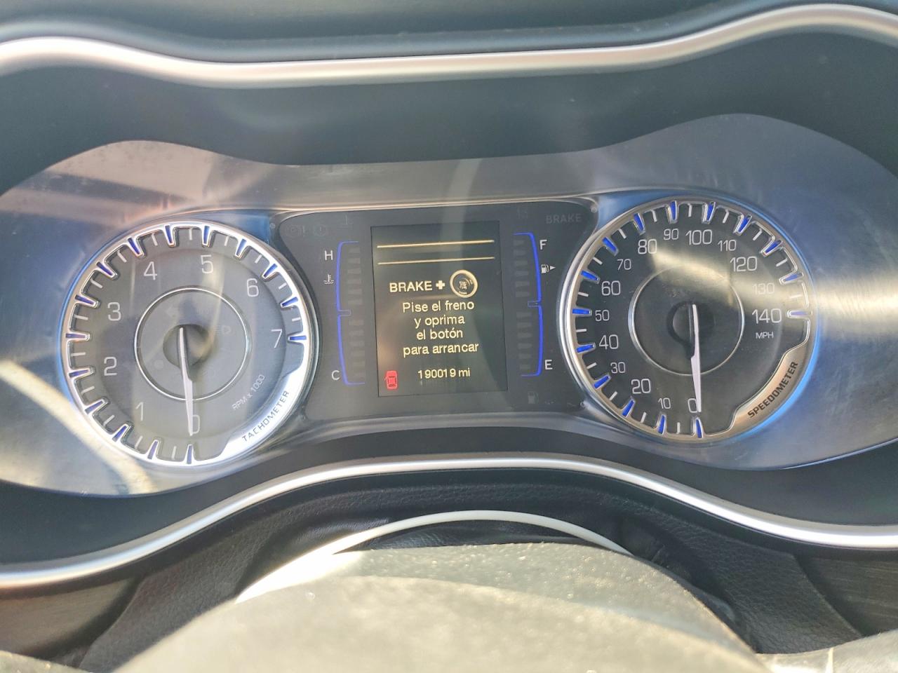 2015 CHRYSLER 200
