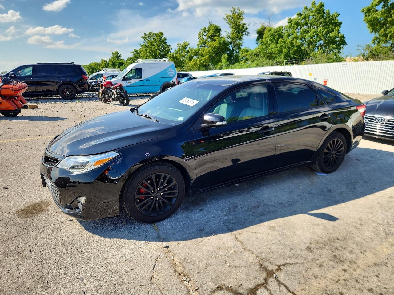 2013 TOYOTA AVALON
