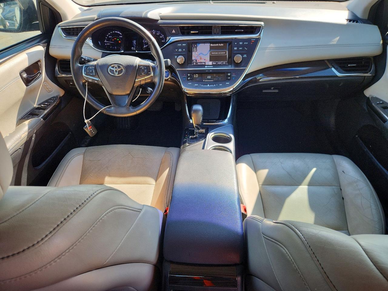 2013 TOYOTA AVALON