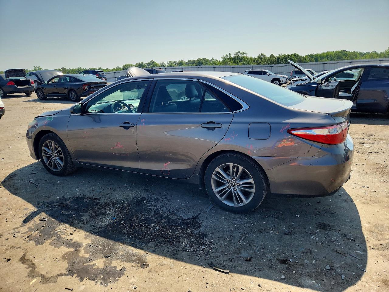 2015 TOYOTA CAMRY