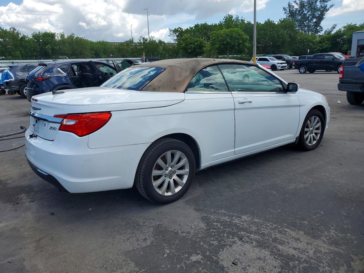 2012 CHRYSLER 200