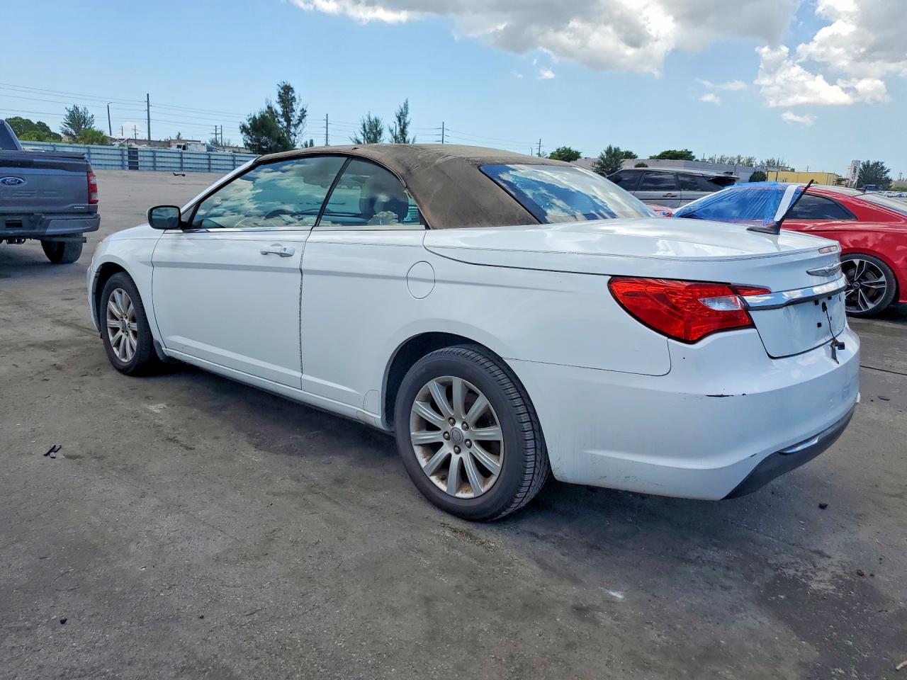 2012 CHRYSLER 200