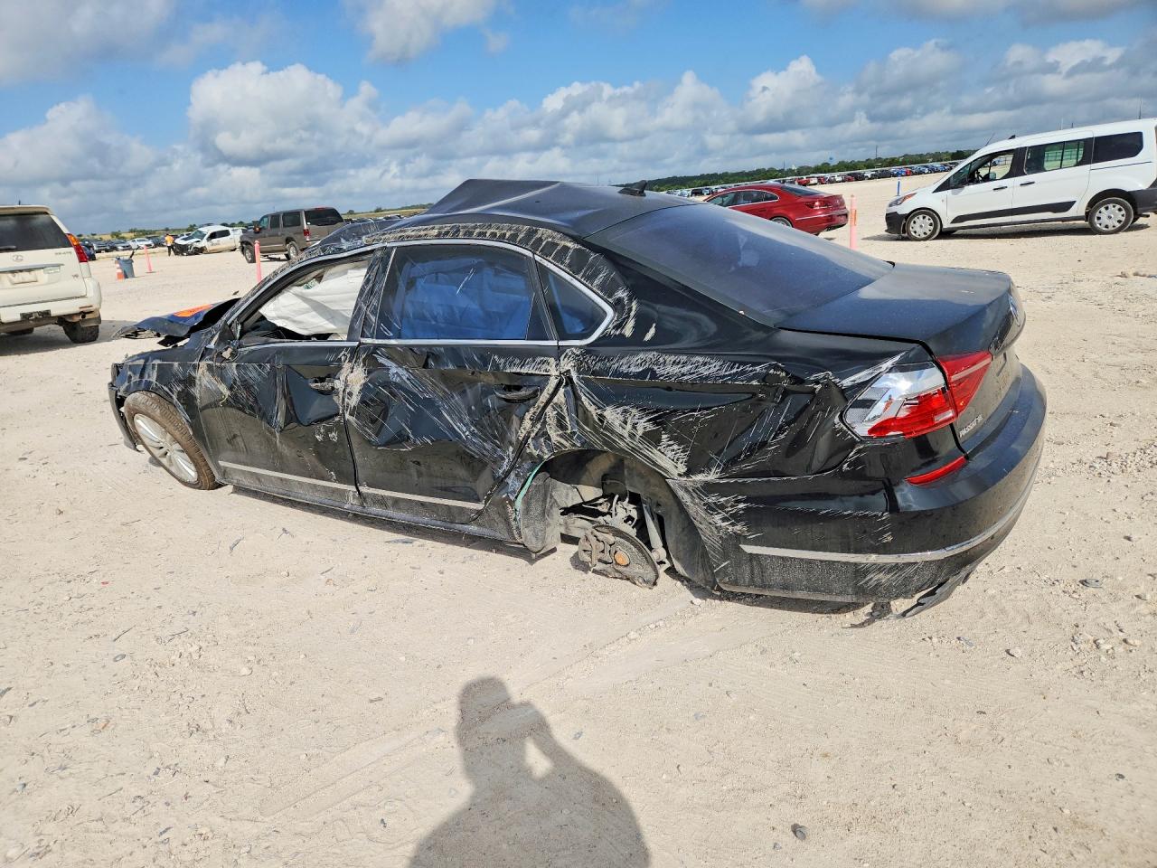 2016 VOLKSWAGEN PASSAT
