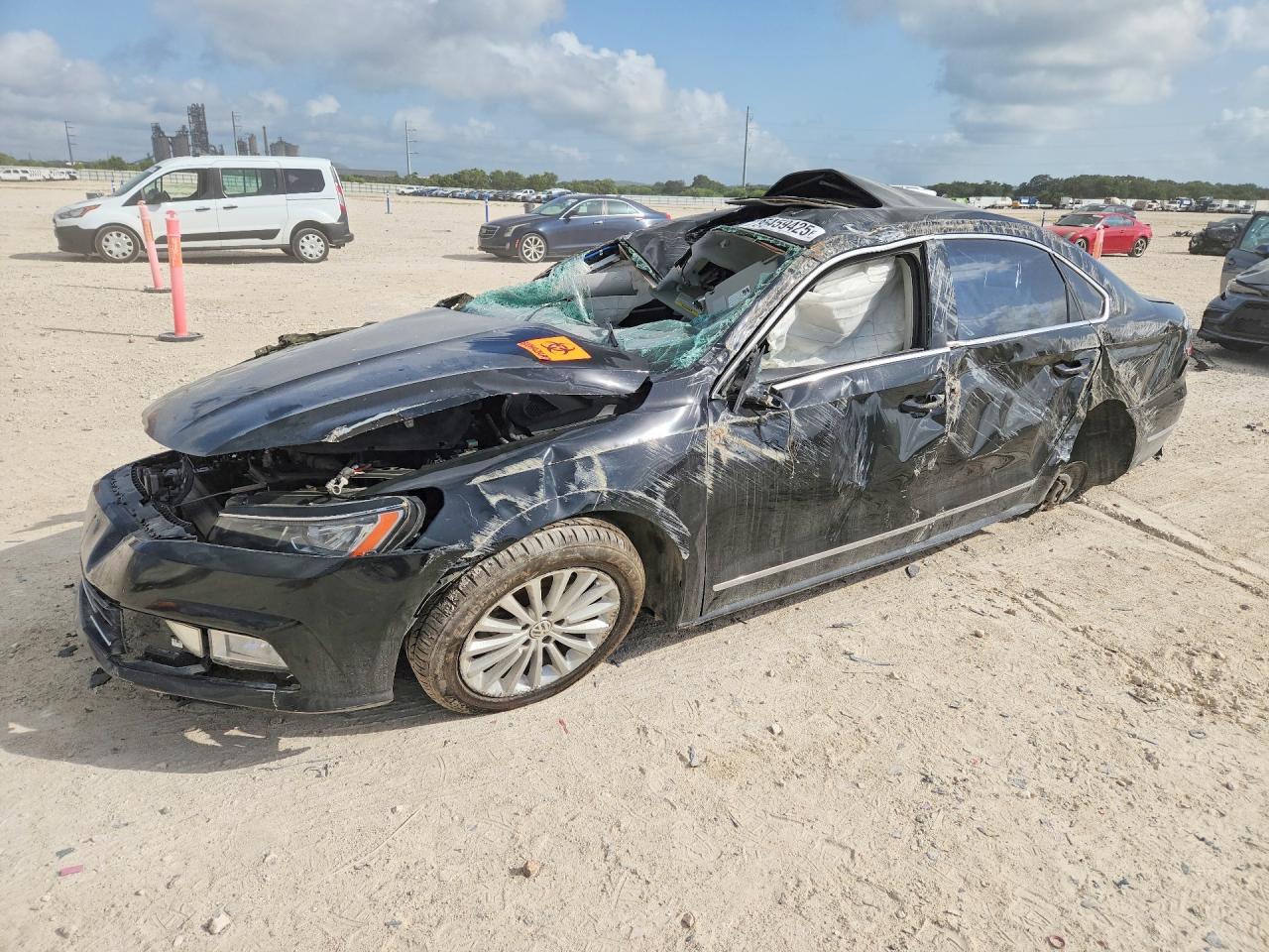 2016 VOLKSWAGEN PASSAT