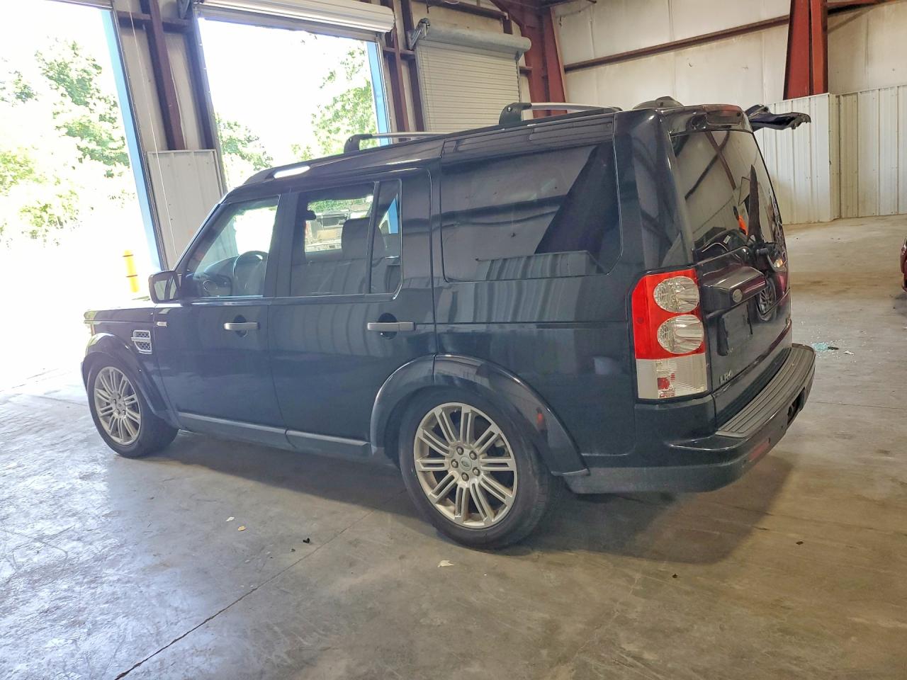 2011 LAND ROVER LR4