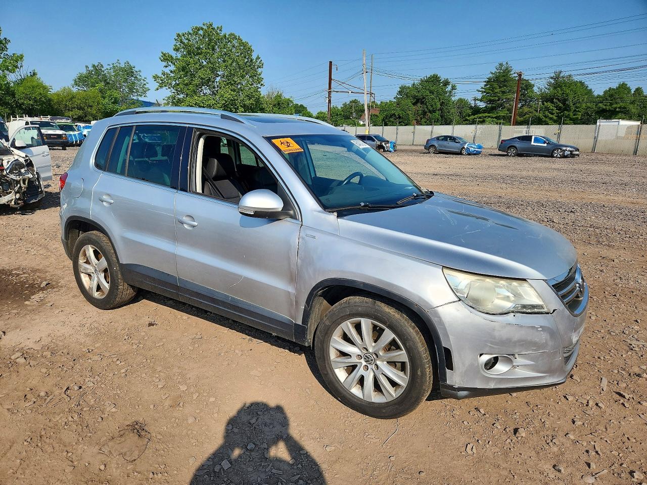 2010 VOLKSWAGEN TIGUAN