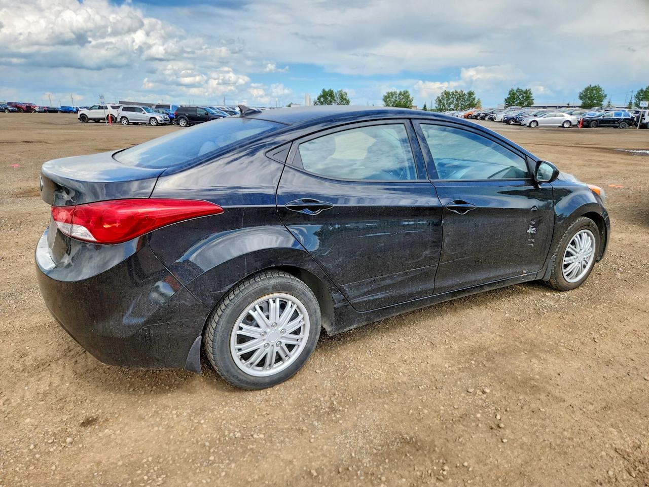 2013 HYUNDAI ELANTRA