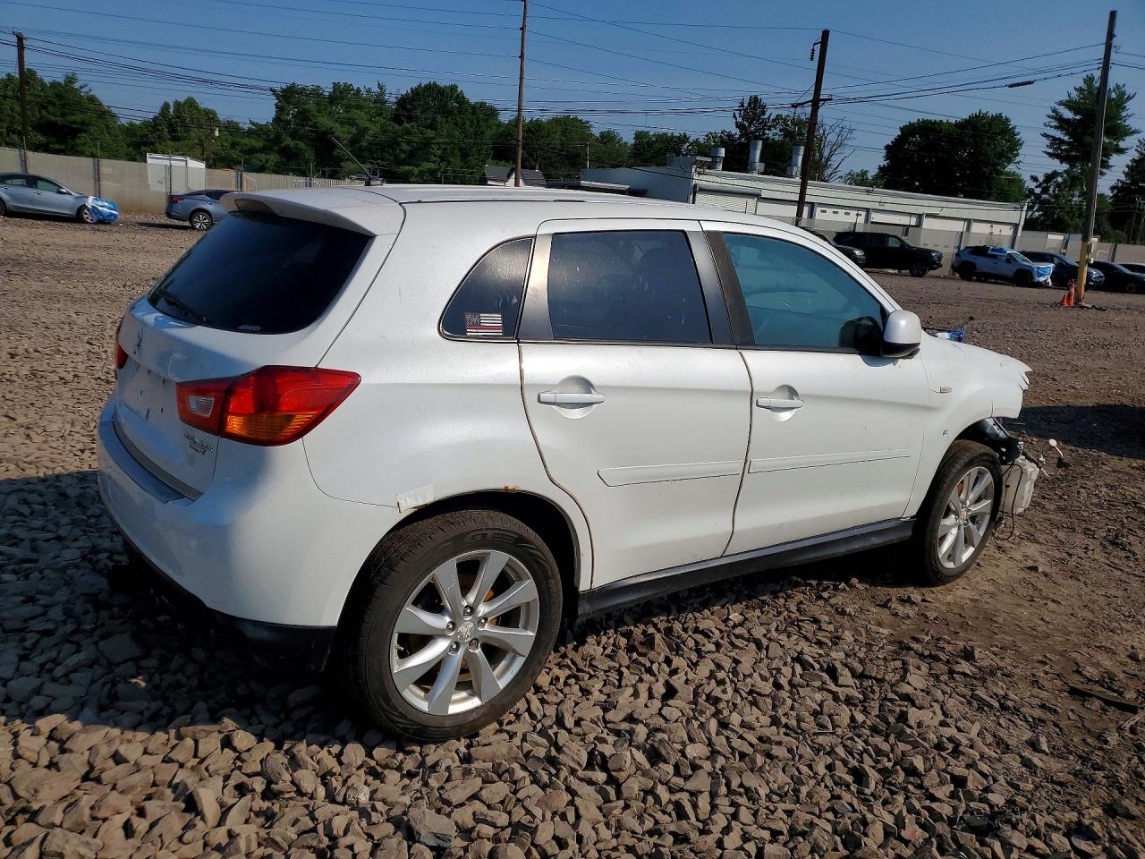 2015 MITSUBISHI OUTLANDER