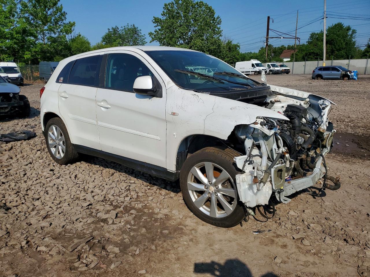 2015 MITSUBISHI OUTLANDER