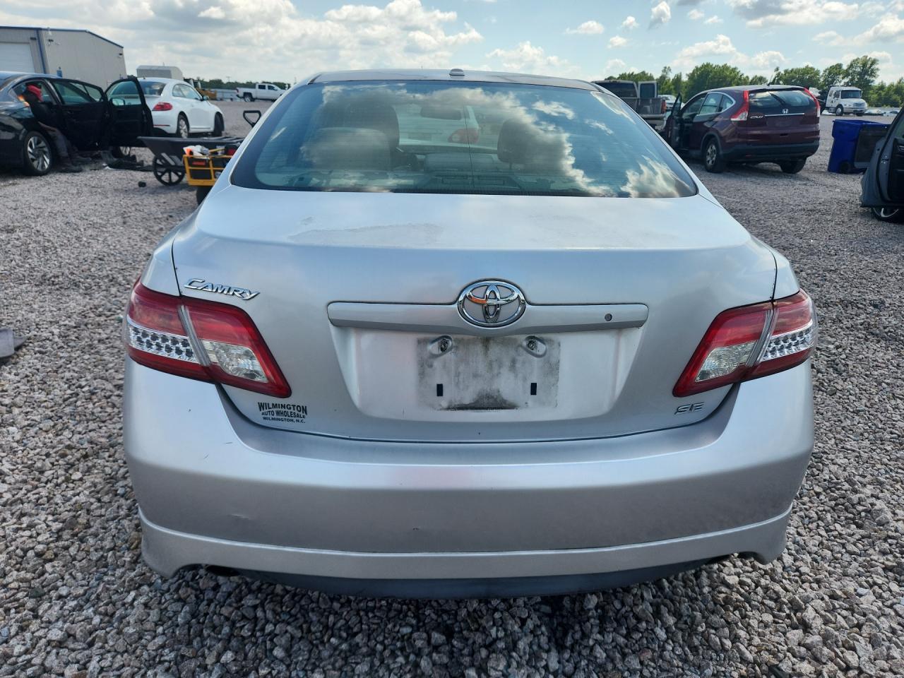 2011 TOYOTA CAMRY