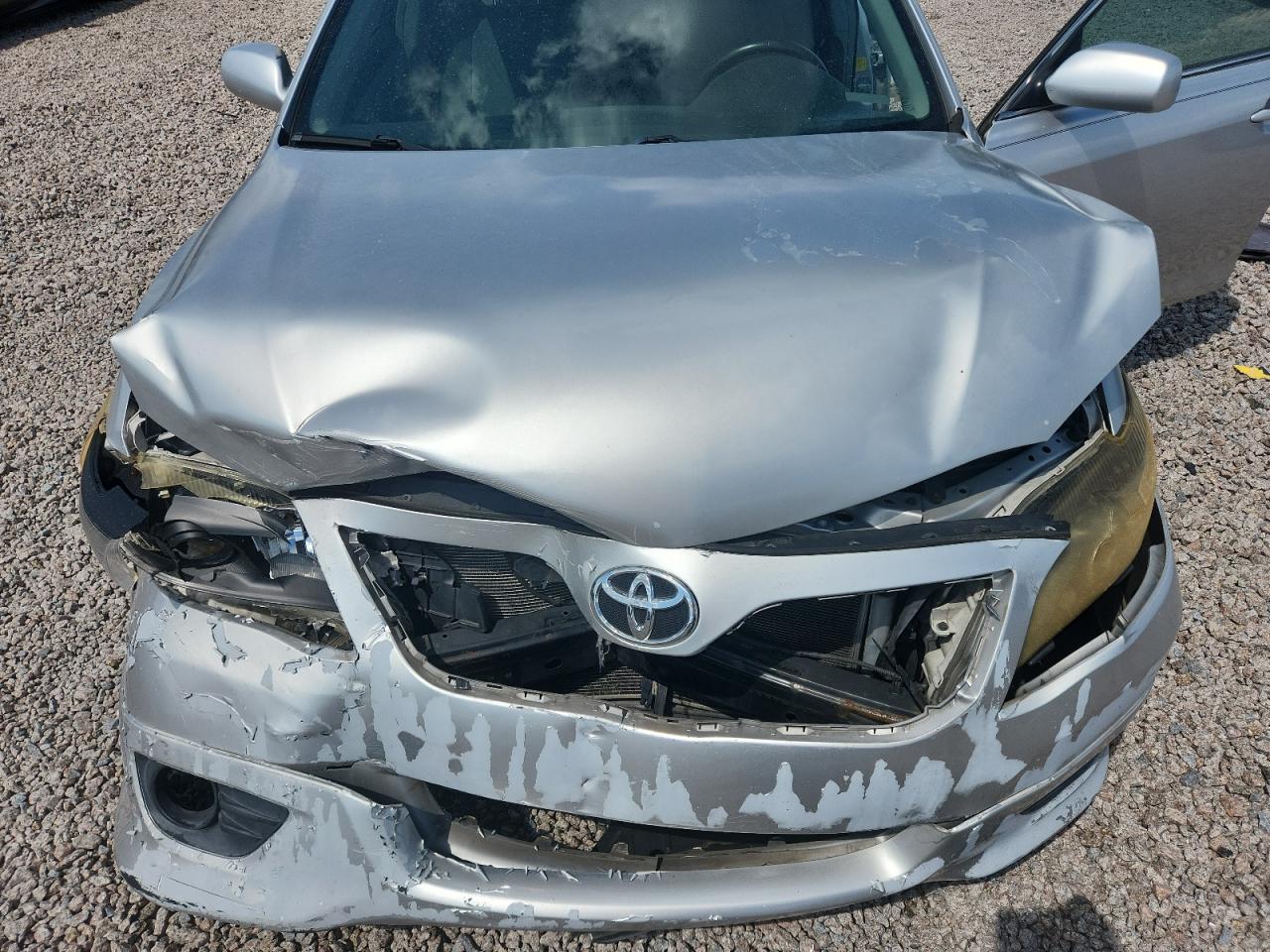 2011 TOYOTA CAMRY