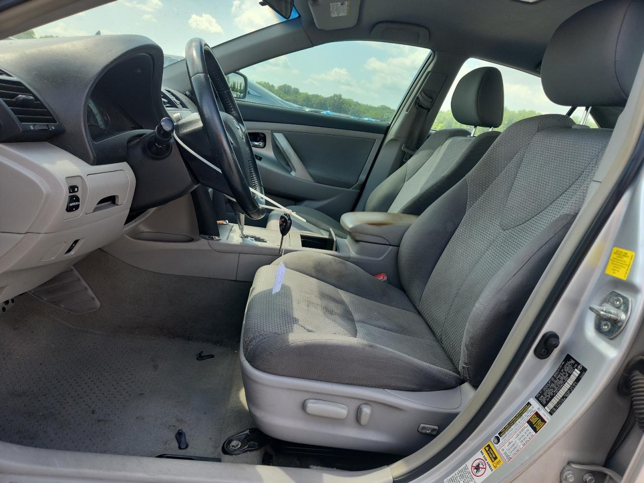 2011 TOYOTA CAMRY