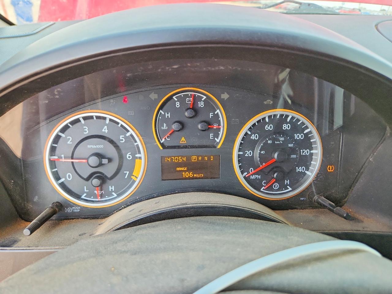2012 NISSAN TITAN