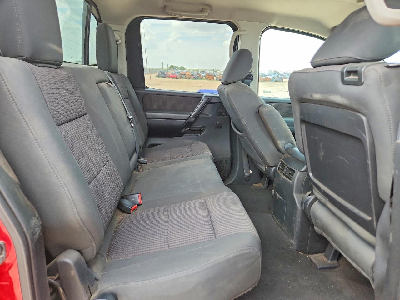 2012 NISSAN TITAN