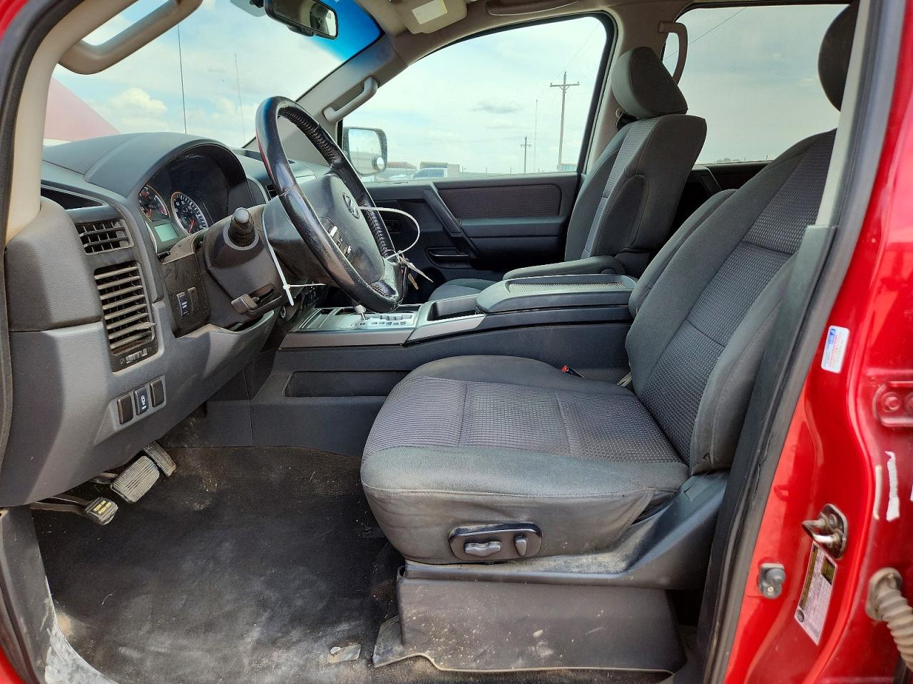 2012 NISSAN TITAN