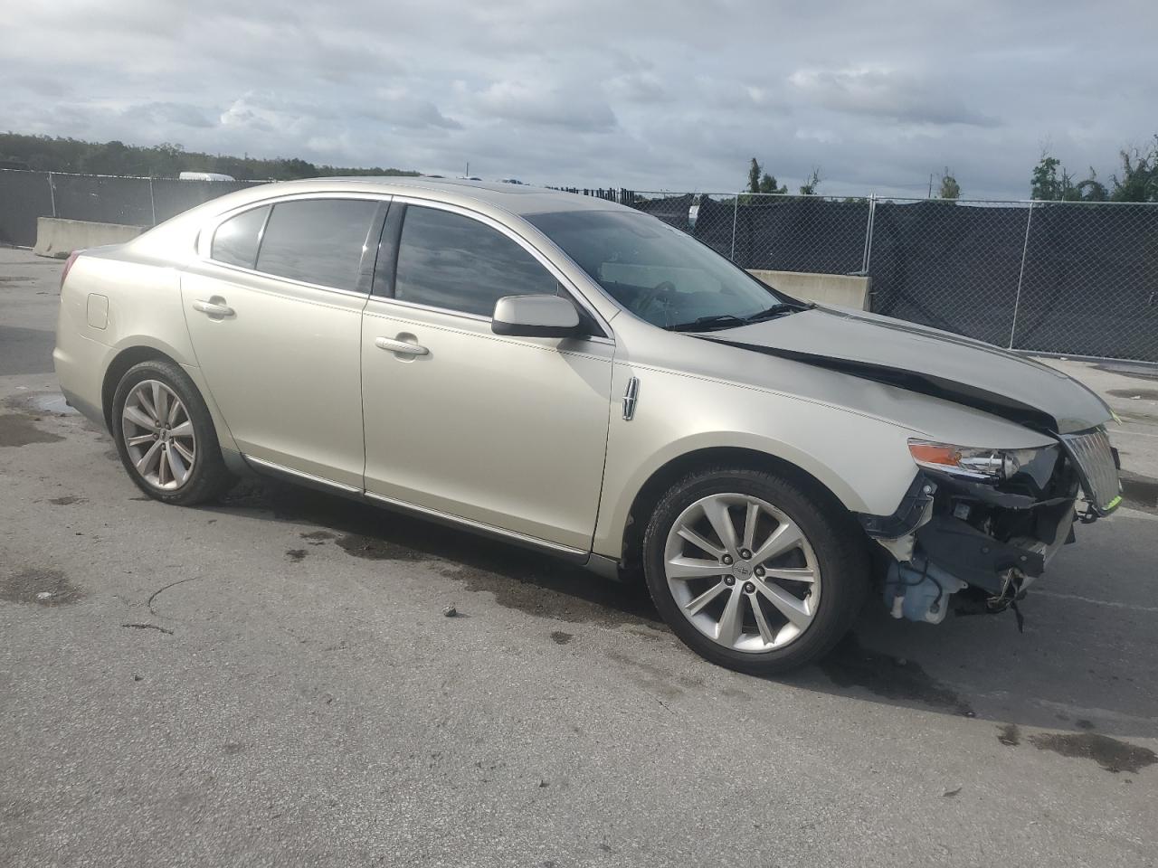 2011 LINCOLN MKS