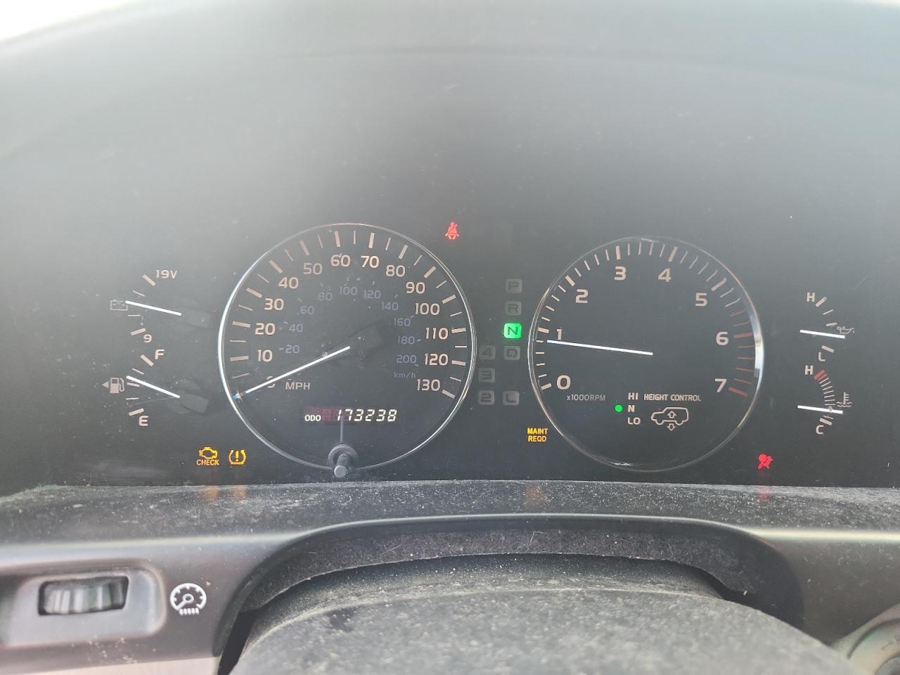 2006 LEXUS LX470
