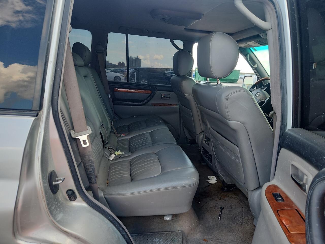 2006 LEXUS LX470