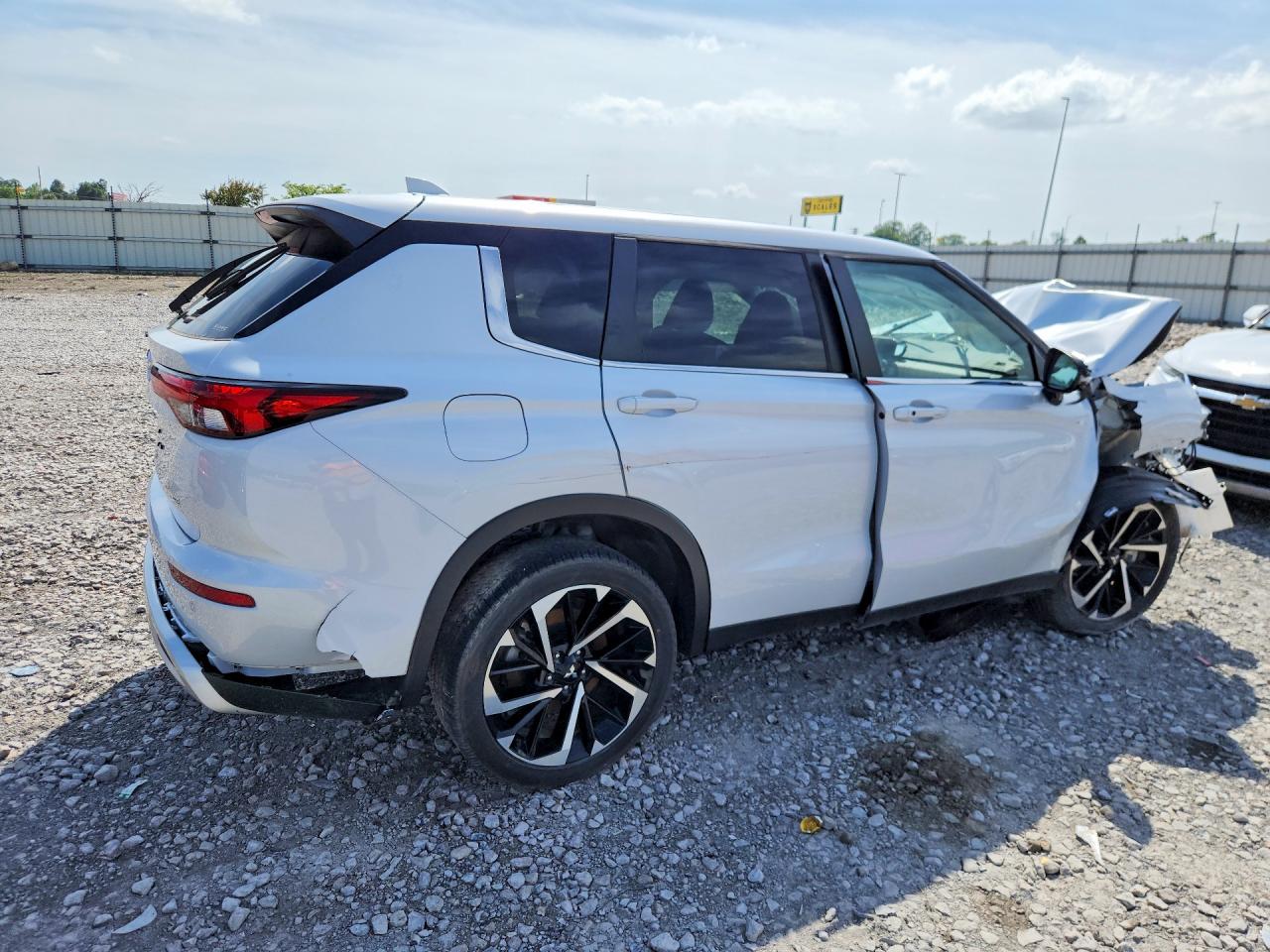 2024 MITSUBISHI OUTLANDER