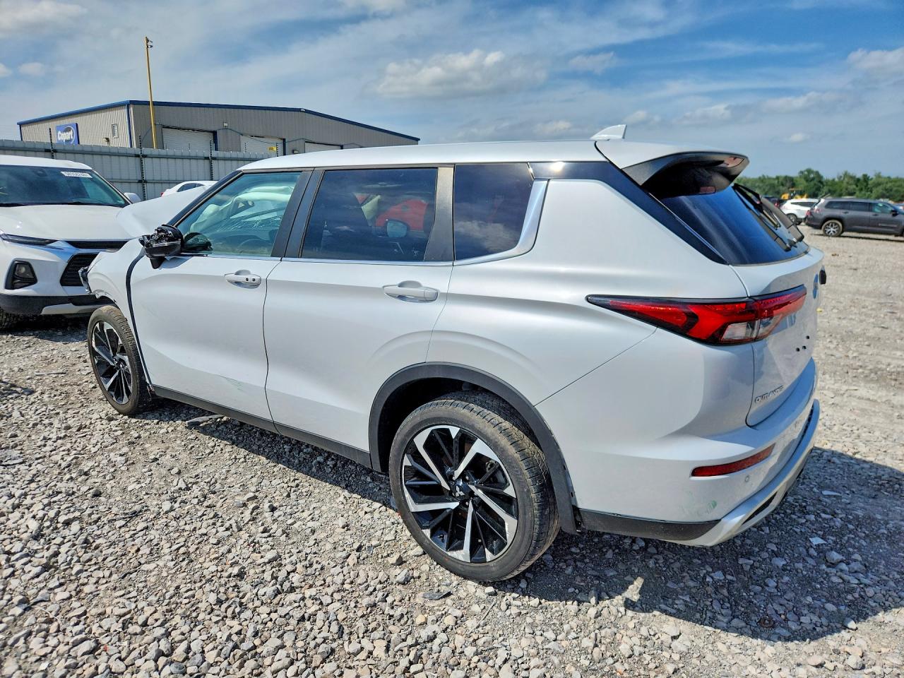 2024 MITSUBISHI OUTLANDER