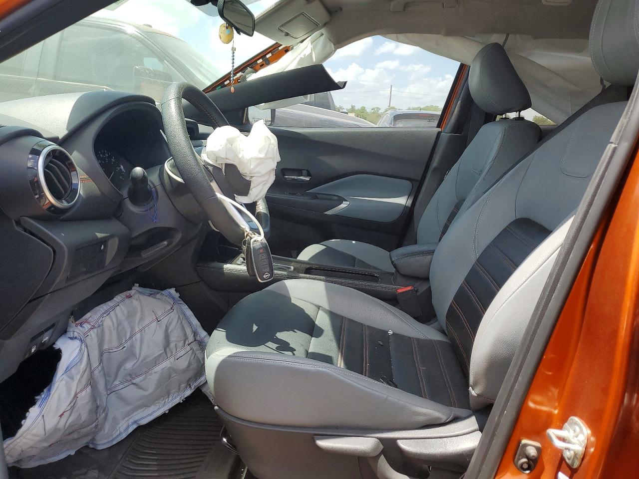 2023 NISSAN KICKS