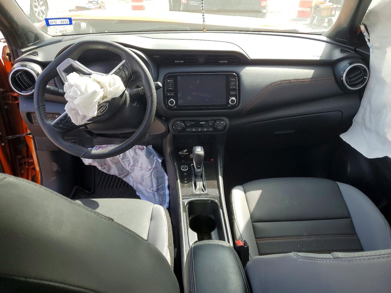 2023 NISSAN KICKS