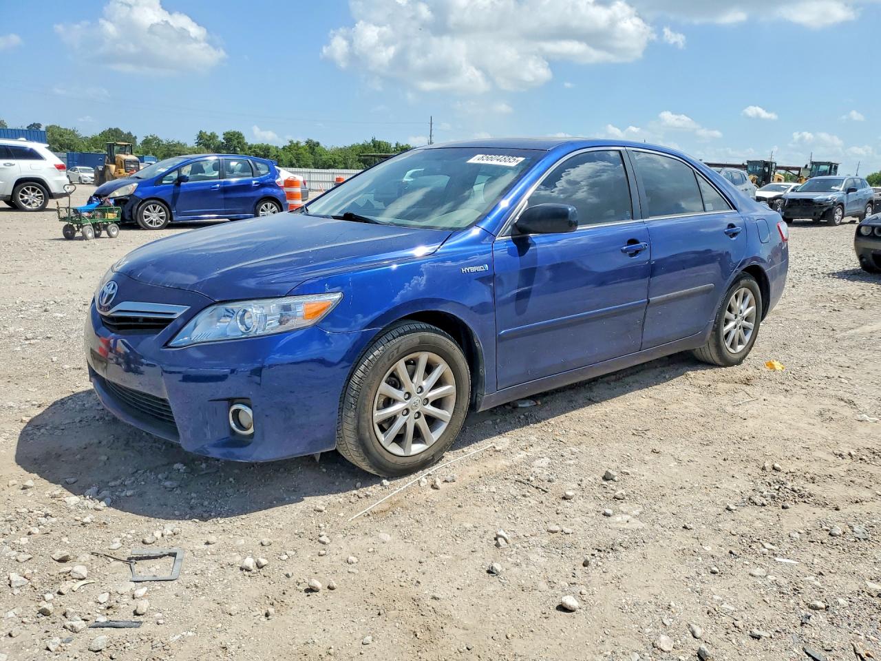 2011 TOYOTA CAMRY